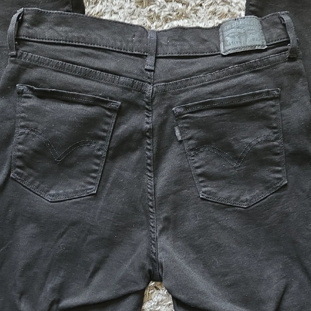 Levis Black Jeans - Picture 3 of 4
